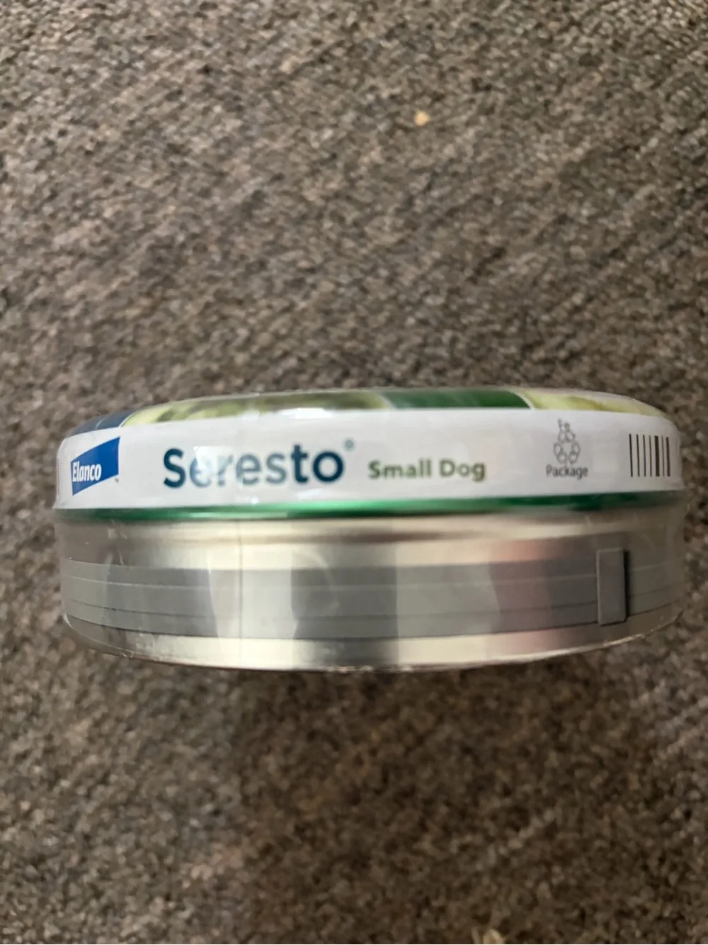 New & Sealed Seresto Small Dog Flea/Tick Collar